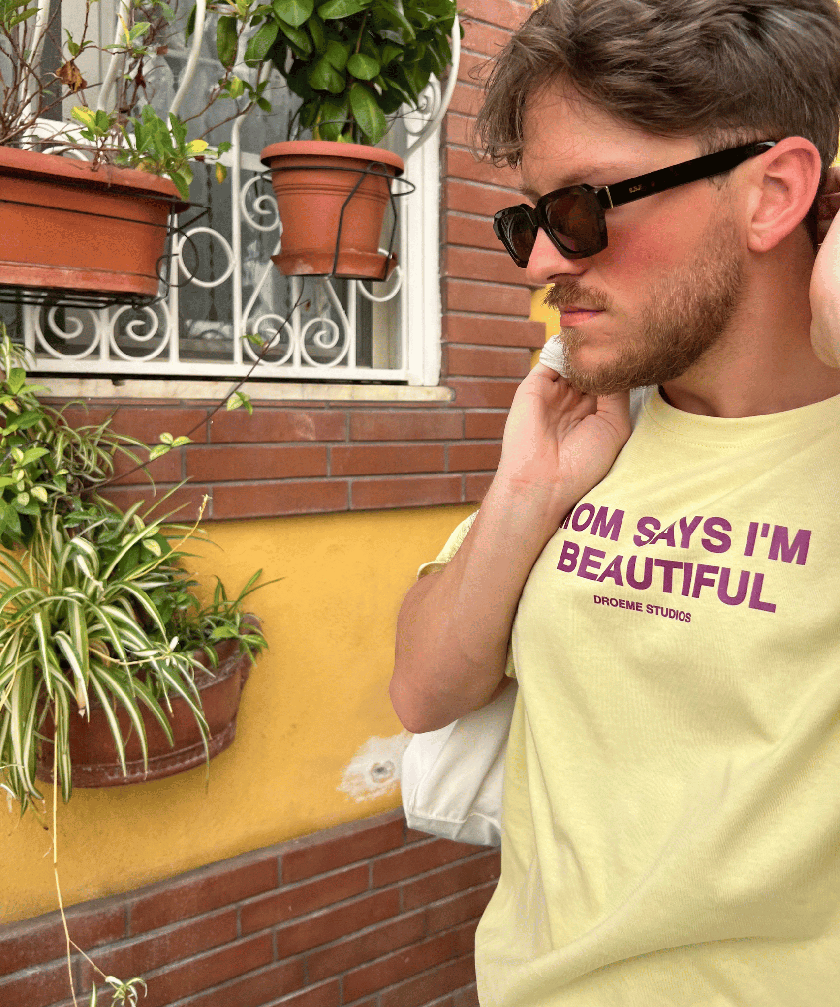 Mom says I'm beautiful t-shirt